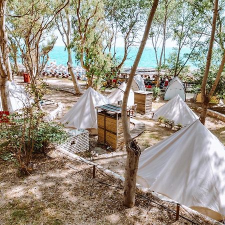 Burano Camping Beach-Bar Nea Thesi Exteriör bild